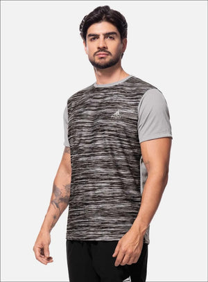 Camiseta deportiva color gris para hombre, marca INIZIO, referencia 86526, vista frontal. Compra al por mayor en int.babalu.com.co en USD.