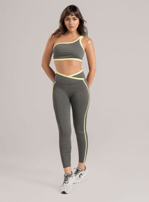 Leggins deportivo color amarillo para mujer, marca BABALÚ, referencia 115183, vista frontal. Compra al por mayor en int.babalu.com.co en USD.