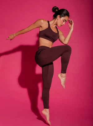 Leggins deportivo color verde para mujer, marca BABALÚ, referencia 107033, vista frontal. Compra al por mayor en int.babalu.com.co en USD.
