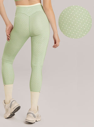 Leggins deportivo color verde para mujer, marca BABALÚ, referencia 115803, vista trasera. Compra al por mayor en int.babalu.com.co en USD.
