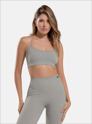 Top deportivo color gris para mujer, marca BABALÚ, referencia 112883, vista frontal. Compra al por mayor en int.babalu.com.co en USD.