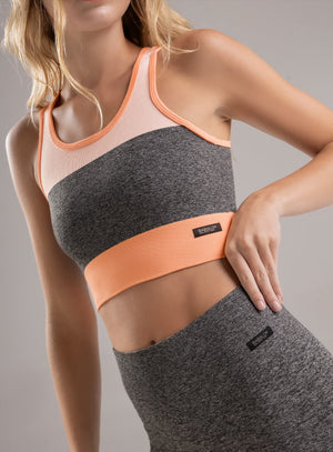 Top deportivo color mandarina para mujer, marca BABALÚ, referencia 108933, vista frontal. Compra al por mayor en int.babalu.com.co en USD.