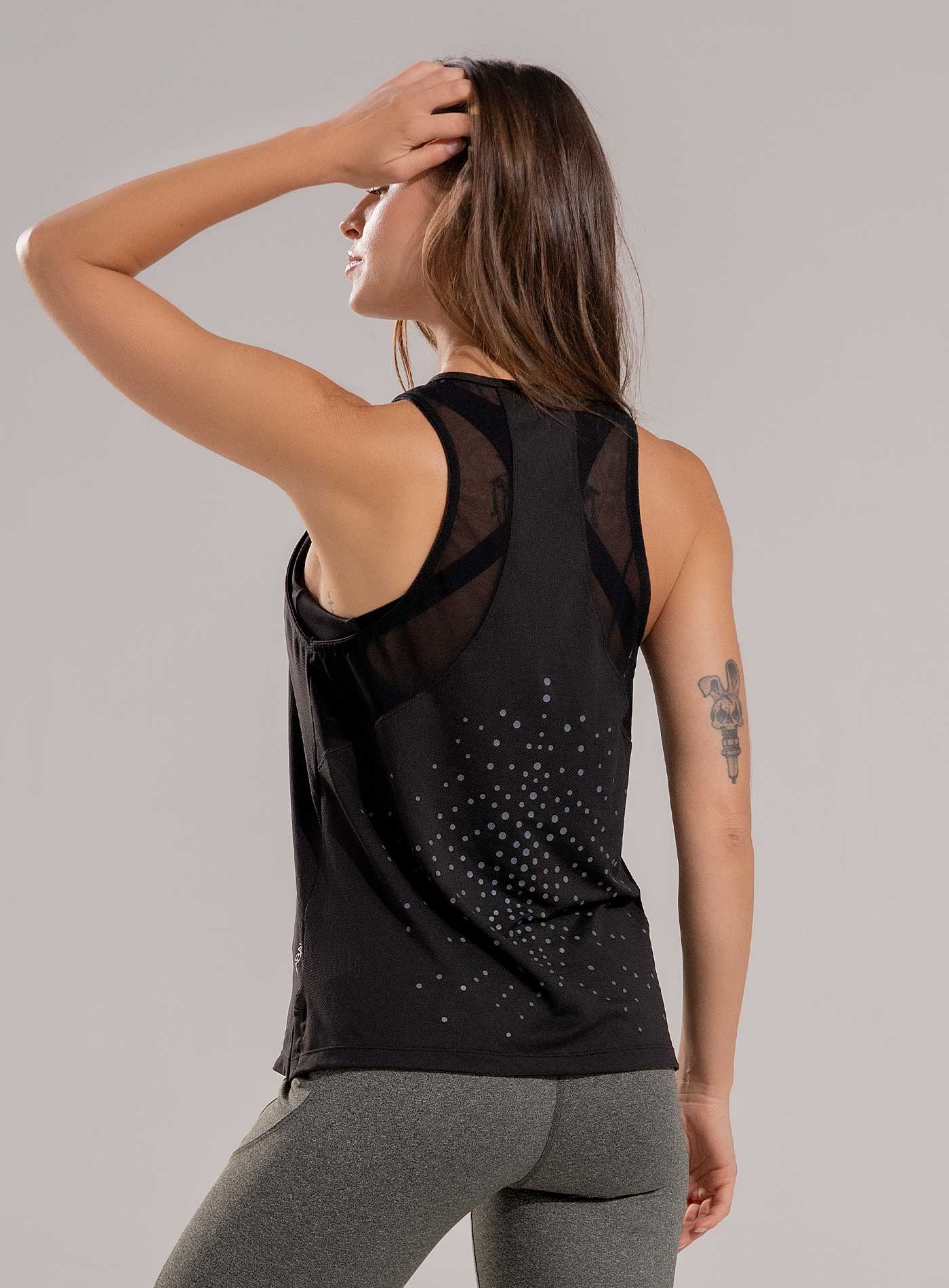 BLUSA DEPORTIVA CON ESTAMPADO