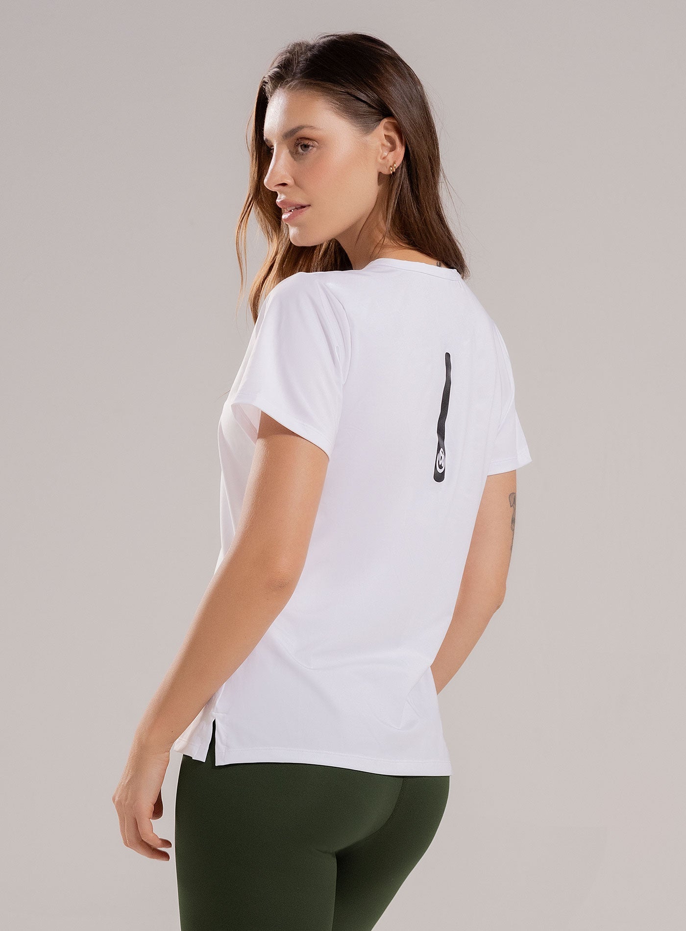 CAMISETA DEPORTIVA BÁSICA