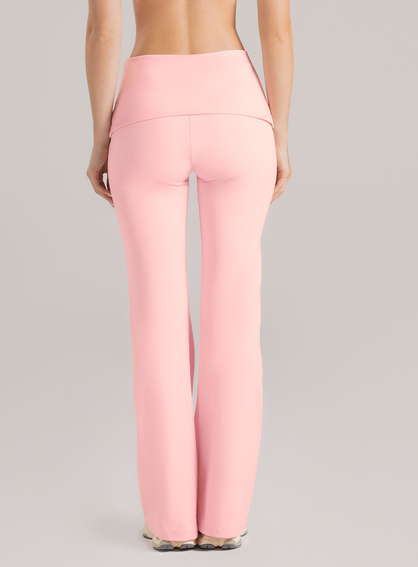 PANTALÓN DEPORTIVO OLIVIA EN TELA KIARA