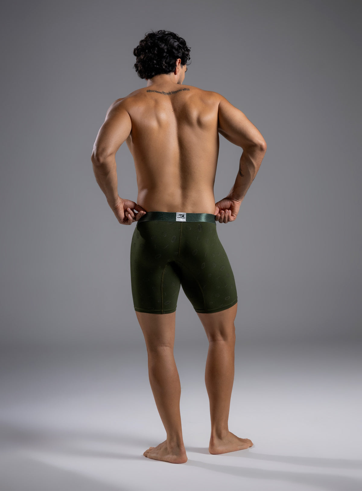 Bóxer de talle largo, full estampado, fabricado en microfibra de poliéster Tarrao Verde Militar ref 78531A