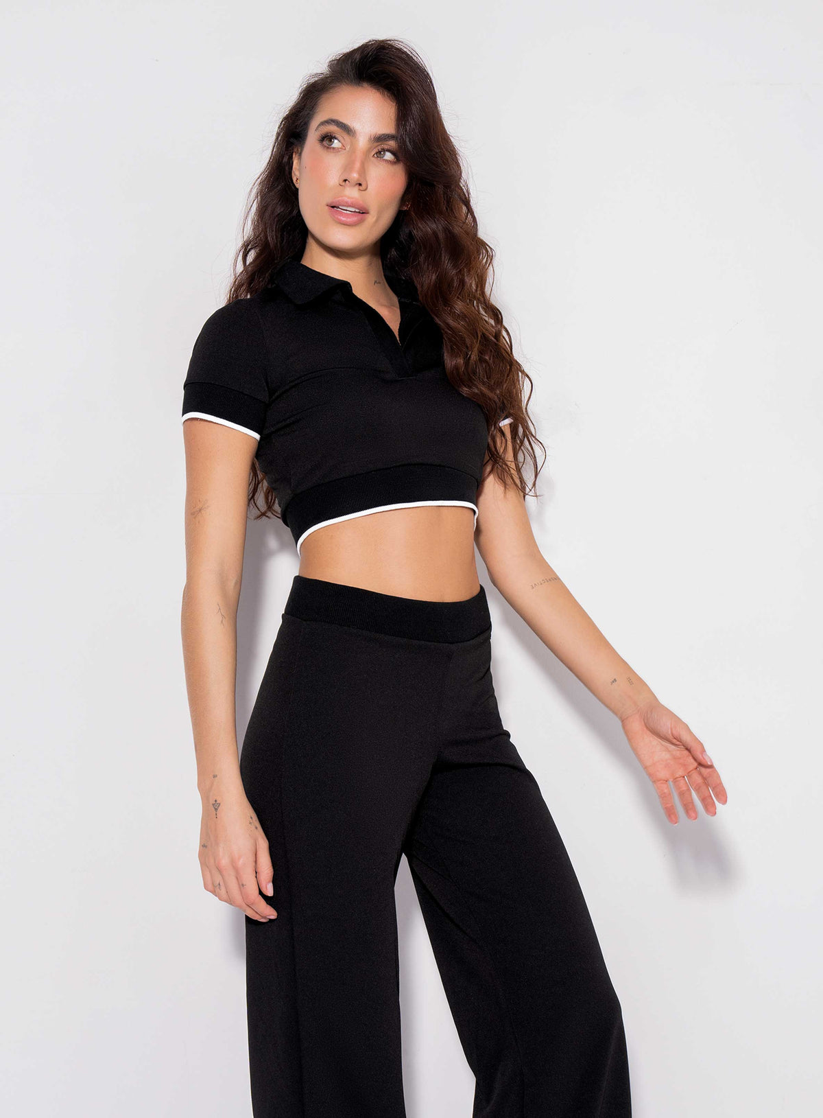 Blusa deportiva para mujer, marca BABALÚ, referencia 108973, vista detalle. Compra al por mayor en int.babalu.com.co en USD.