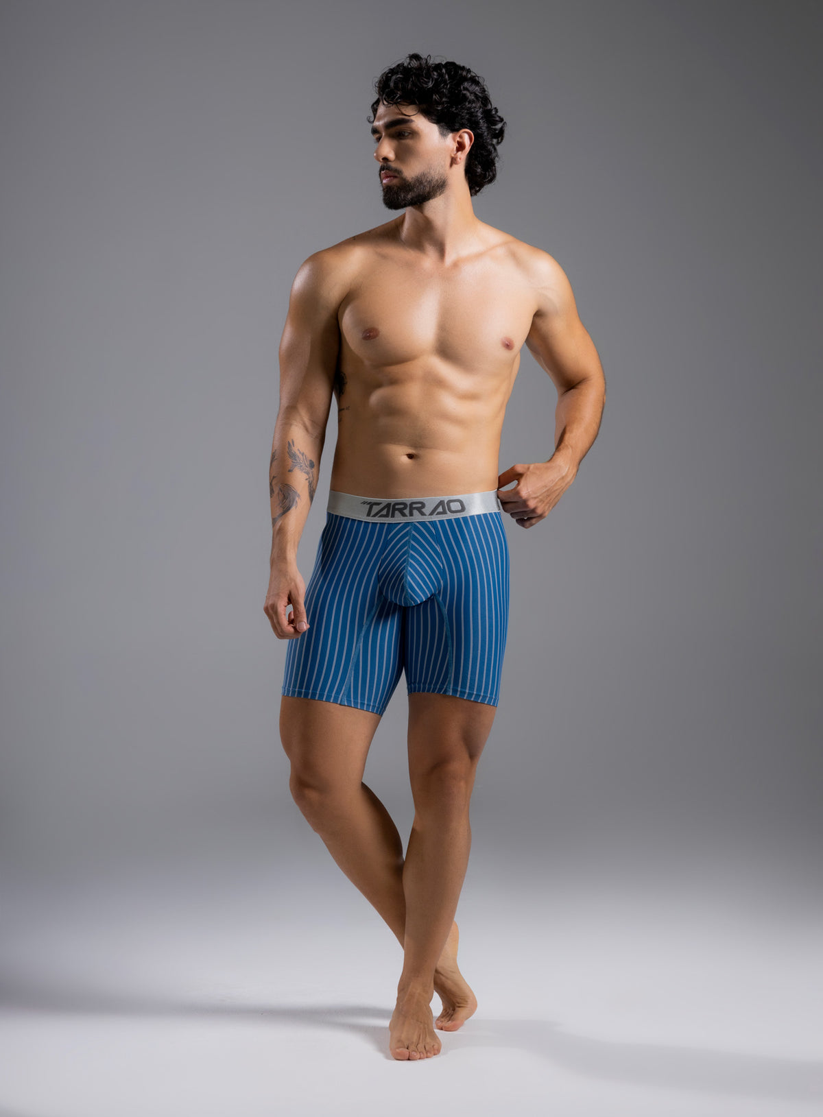 Boxer microfibra color azul para hombre, marca TARRAO, referencia 17001g, vista frontal. Compra al por mayor en int.babalu.com.co en USD.