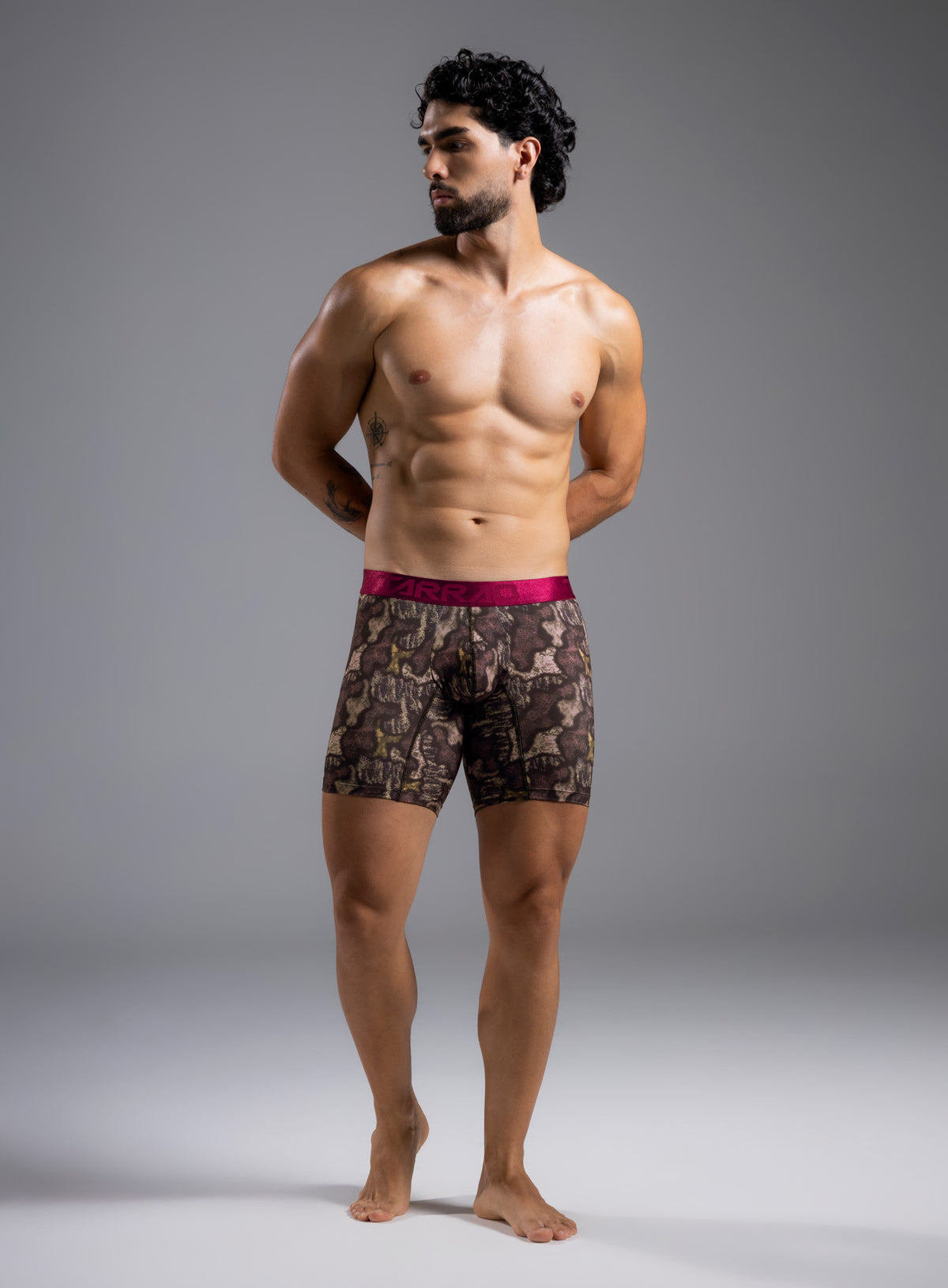 Boxer microfibra color cafe para hombre, marca TARRAO, referencia 74261e, vista frontal. Compra al por mayor en int.babalu.com.co en USD.