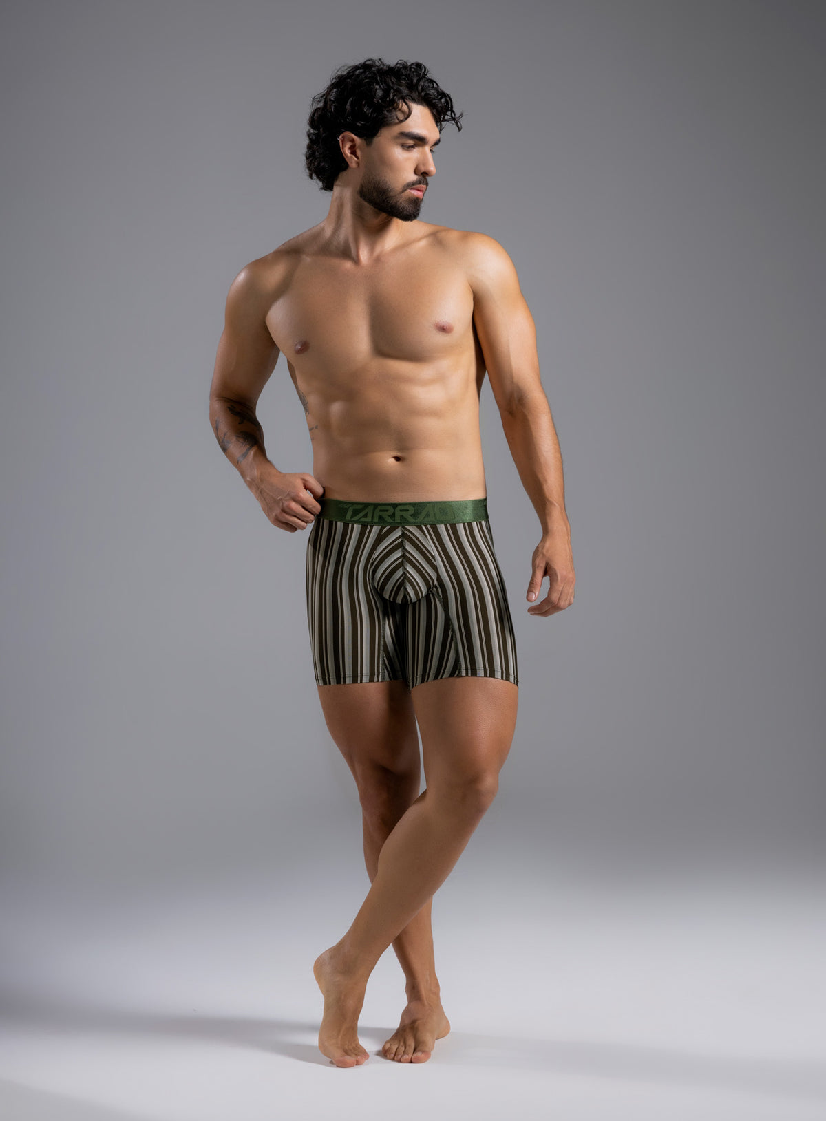Boxer microfibra color verde para hombre, marca TARRAO, referencia 17001i, vista frontal. Compra al por mayor en int.babalu.com.co en USD.