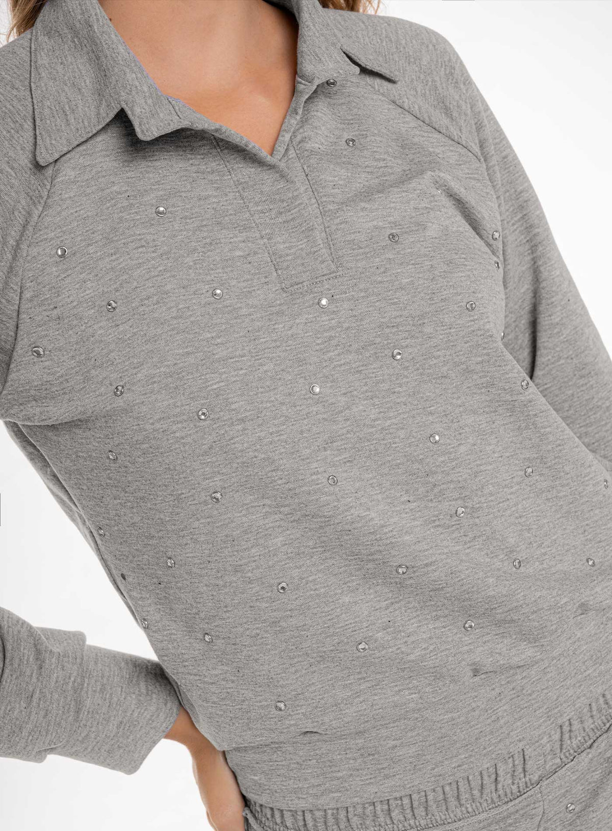 Buzo casual color gris para mujer, marca BABALÚ, referencia 110953, vista frontal. Compra al por mayor en int.babalu.com.co en USD.