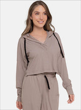 Chompa deportiva corta tela rib