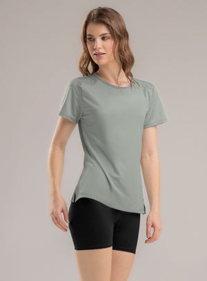 Camiseta deportiva color verde para mujer, marca BABALÚ, referencia 113793, vista frontal. Compra al por mayor en int.babalu.com.co en USD.