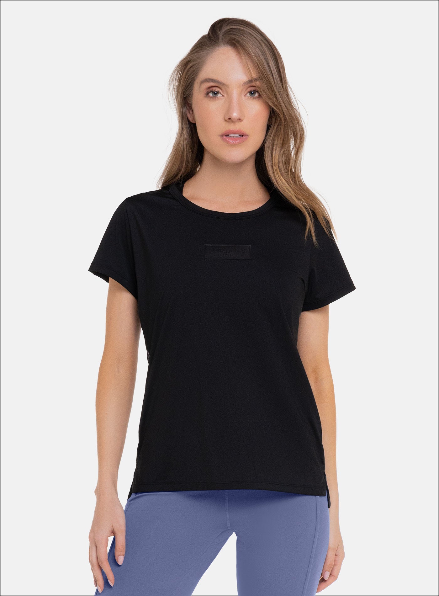 CAMISETA DEPORTIVA CON INSERTOS EN MALLA