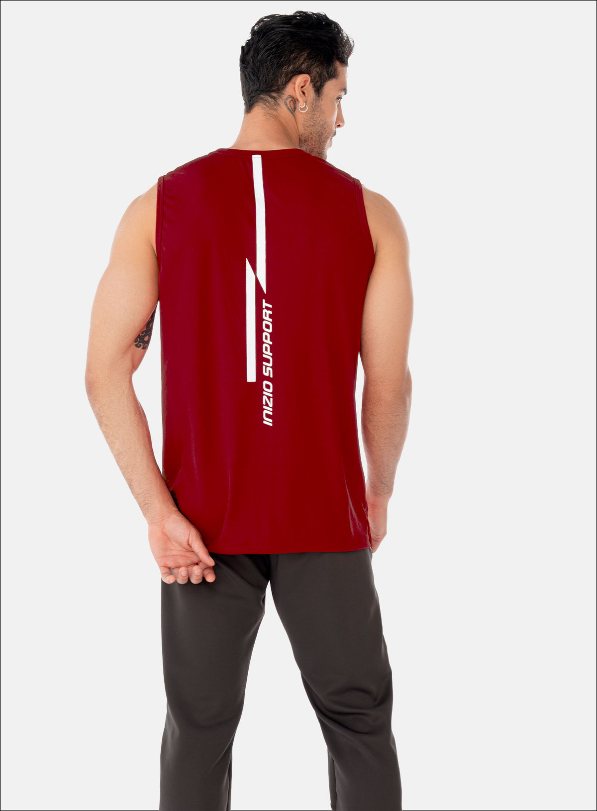 Camisilla deportiva color rojo para mujer, marca INIZIO, referencia 86476, vista trasera. Compra al por mayor en int.babalu.com.co en USD.
