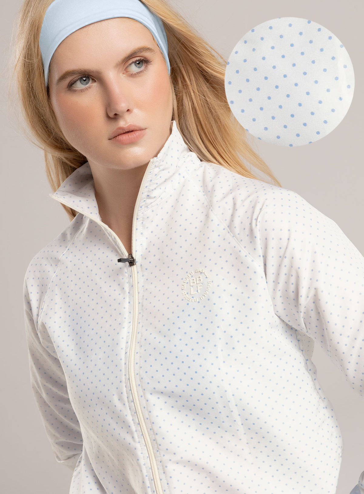 Chaqueta deportiva color azul baby para mujer, marca BABALÚ, referencia 115913, vista frontal. Compra al por mayor en int.babalu.com.co en USD.