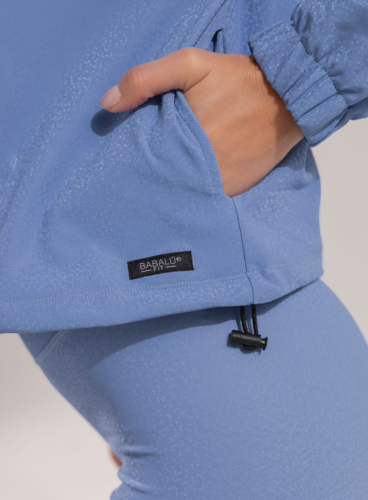 Chaqueta deportiva color azul para mujer, marca BABALÚ, referencia 112323, vista detalle. Compra al por mayor en int.babalu.com.co en USD.