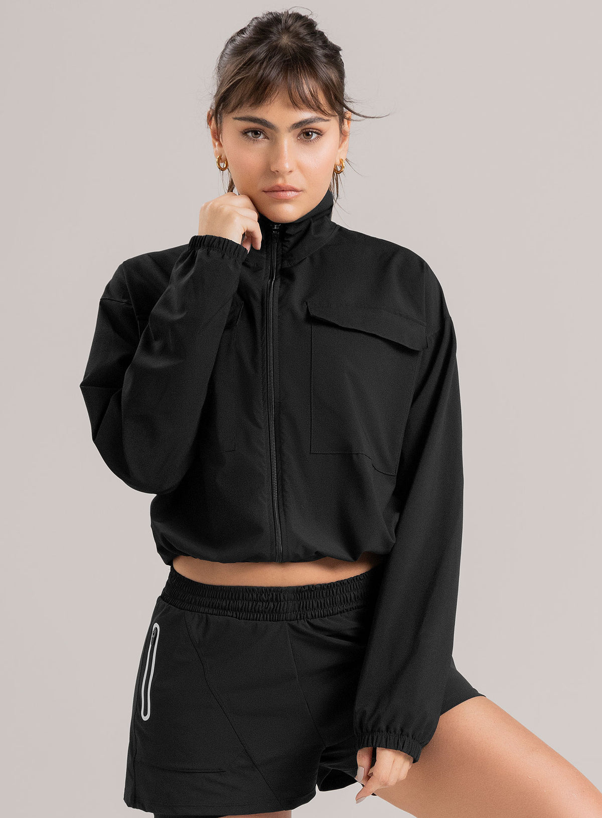 Chaqueta deportiva color negro para mujer, marca BABALÚ, referencia 114083, vista frontal. Compra al por mayor en int.babalu.com.co en USD.