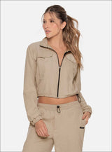 CHAQUETA DEPORTIVA SEMI IMPERMEABLE POLIÉSTER