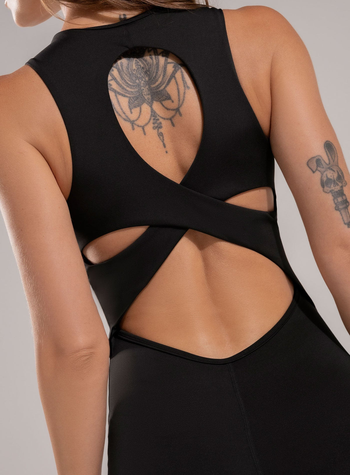 Enterizo deportivo color negro para mujer, marca BABALÚ, referencia 112803, vista trasera. Compra al por mayor en int.babalu.com.co en USD.