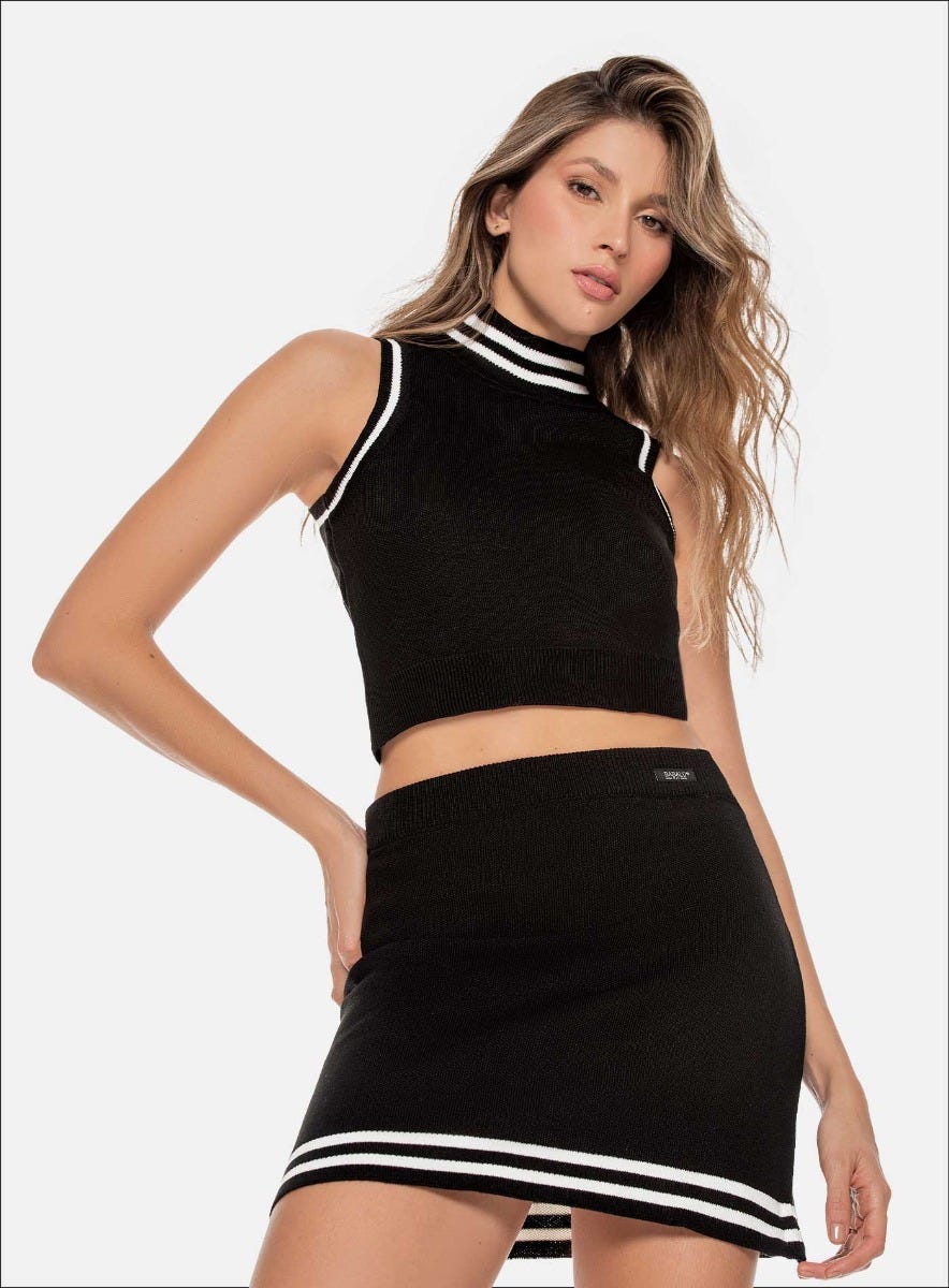 Falda casual color negro para mujer, marca BABALÚ, referencia 111213, vista frontal. Compra al por mayor en int.babalu.com.co en USD.