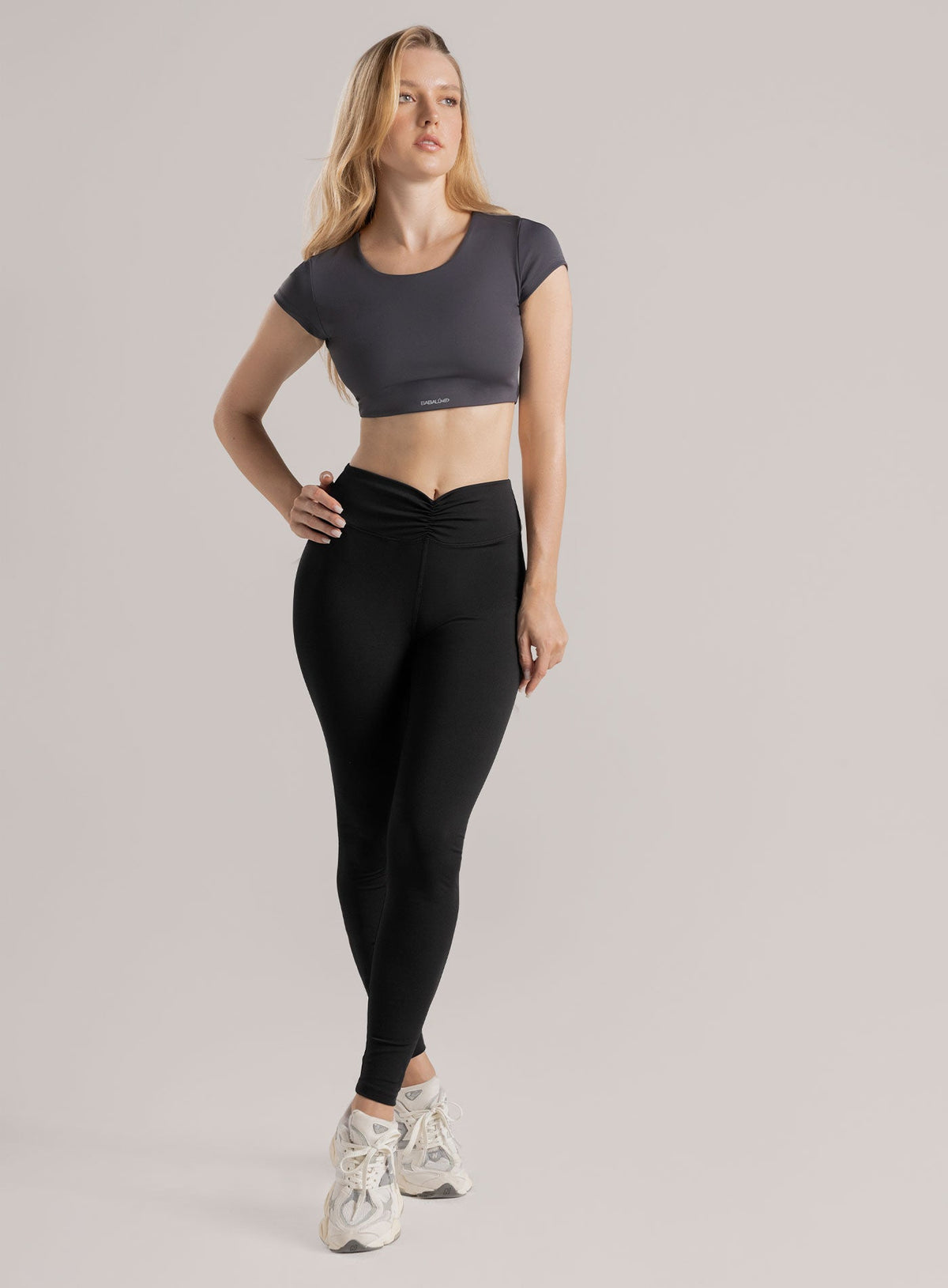 Leggins deportivo color arequipe para mujer, marca BABALÚ, referencia 113663, vista frontal. Compra al por mayor en int.babalu.com.co en USD.