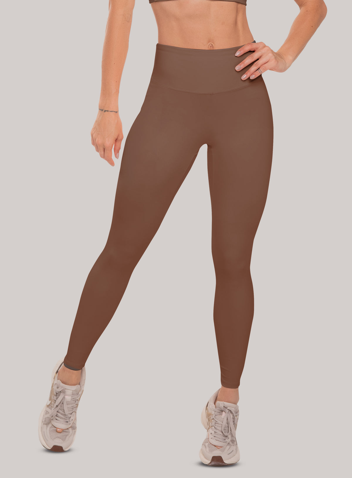 Leggins deportivo color cafe para mujer, marca BABALÚ, referencia 114823, vista frontal. Compra al por mayor en int.babalu.com.co en USD.