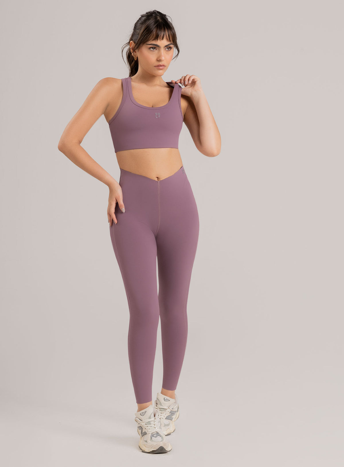 Leggins deportivo color mora leche para mujer, marca BABALÚ, referencia 115353, vista frontal. Compra al por mayor en int.babalu.com.co en USD.