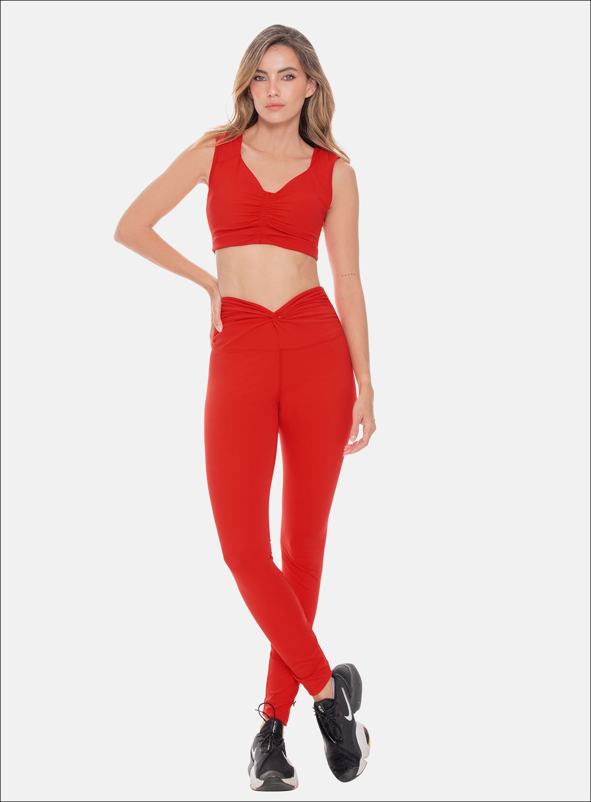 Leggins deportivo color rojo para mujer, marca BABALÚ, referencia 108613, vista frontal. Compra al por mayor en int.babalu.com.co en USD.
