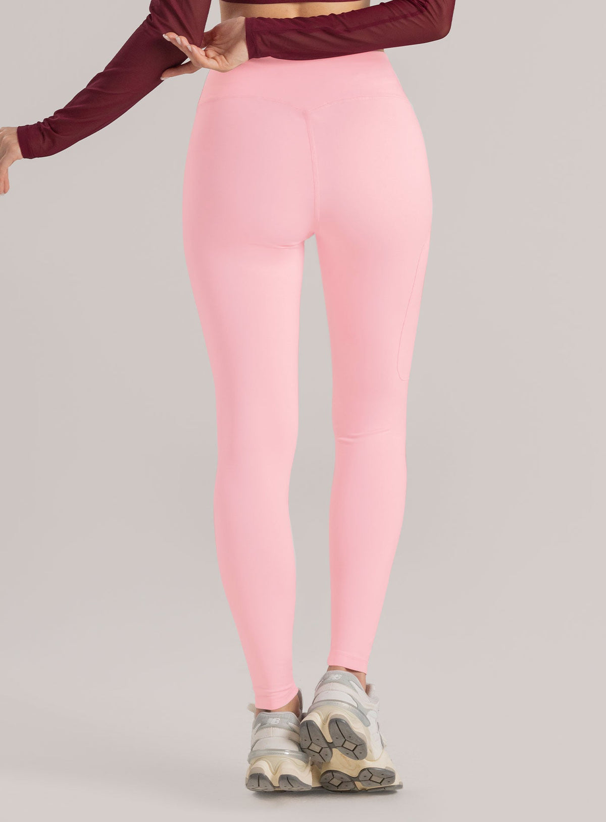 Leggins deportivo color rosado para mujer, marca BABALÚ, referencia 113653, vista trasera. Compra al por mayor en int.babalu.com.co en USD.
