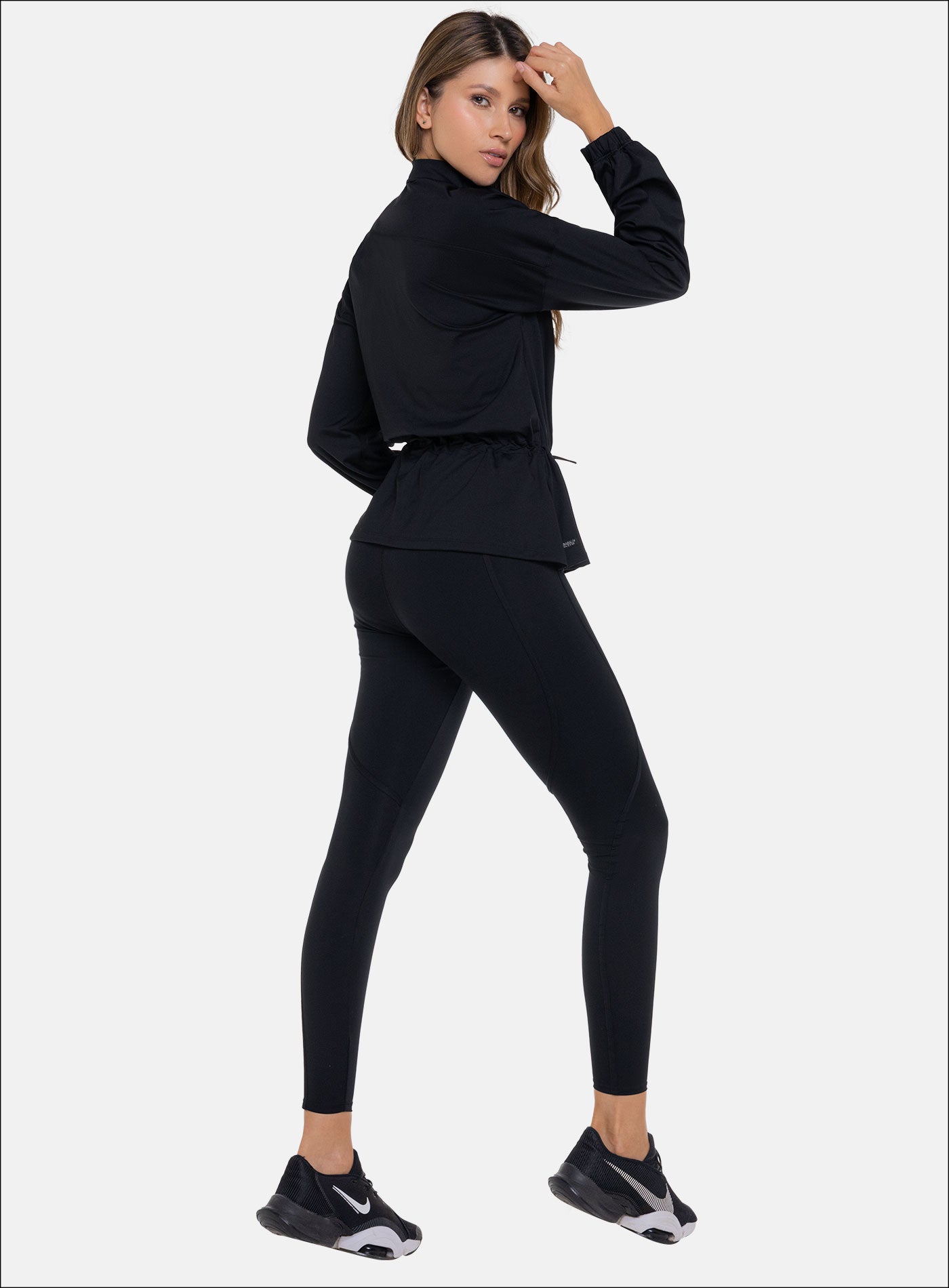 LEGGINS DEPORTIVO CON SESGOS AEREOS TELA KIARA - PRECIO ESPECIAL