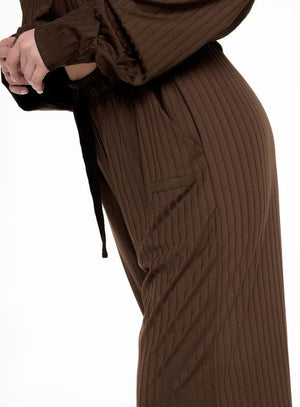 Pantalon casual color cafe para mujer, marca BABALÚ, referencia 111713, vista lateral. Compra al por mayor en int.babalu.com.co en USD.