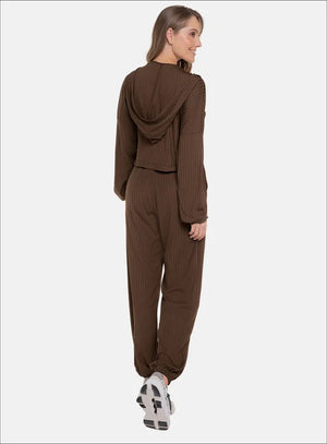 Pantalon casual color cafe para mujer, marca BABALÚ, referencia 111713, vista trasera. Compra al por mayor en int.babalu.com.co en USD.