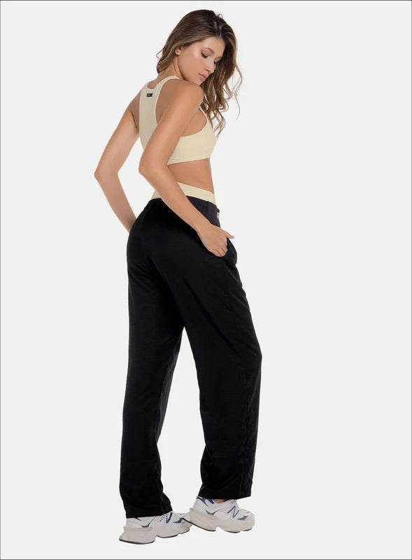 Pantalon casual color negro para mujer, marca BABALÚ, referencia 112173, vista lateral. Compra al por mayor en int.babalu.com.co en USD.