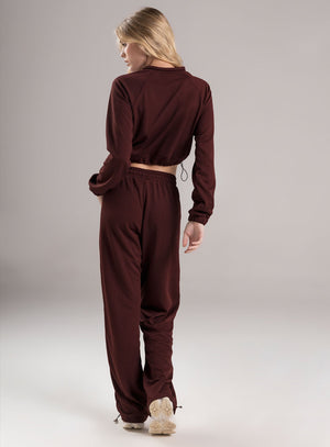 Pantalon estilo color vino tinto para mujer, marca BABALÚ, referencia 113153, vista trasera. Compra al por mayor en int.babalu.com.co en USD.