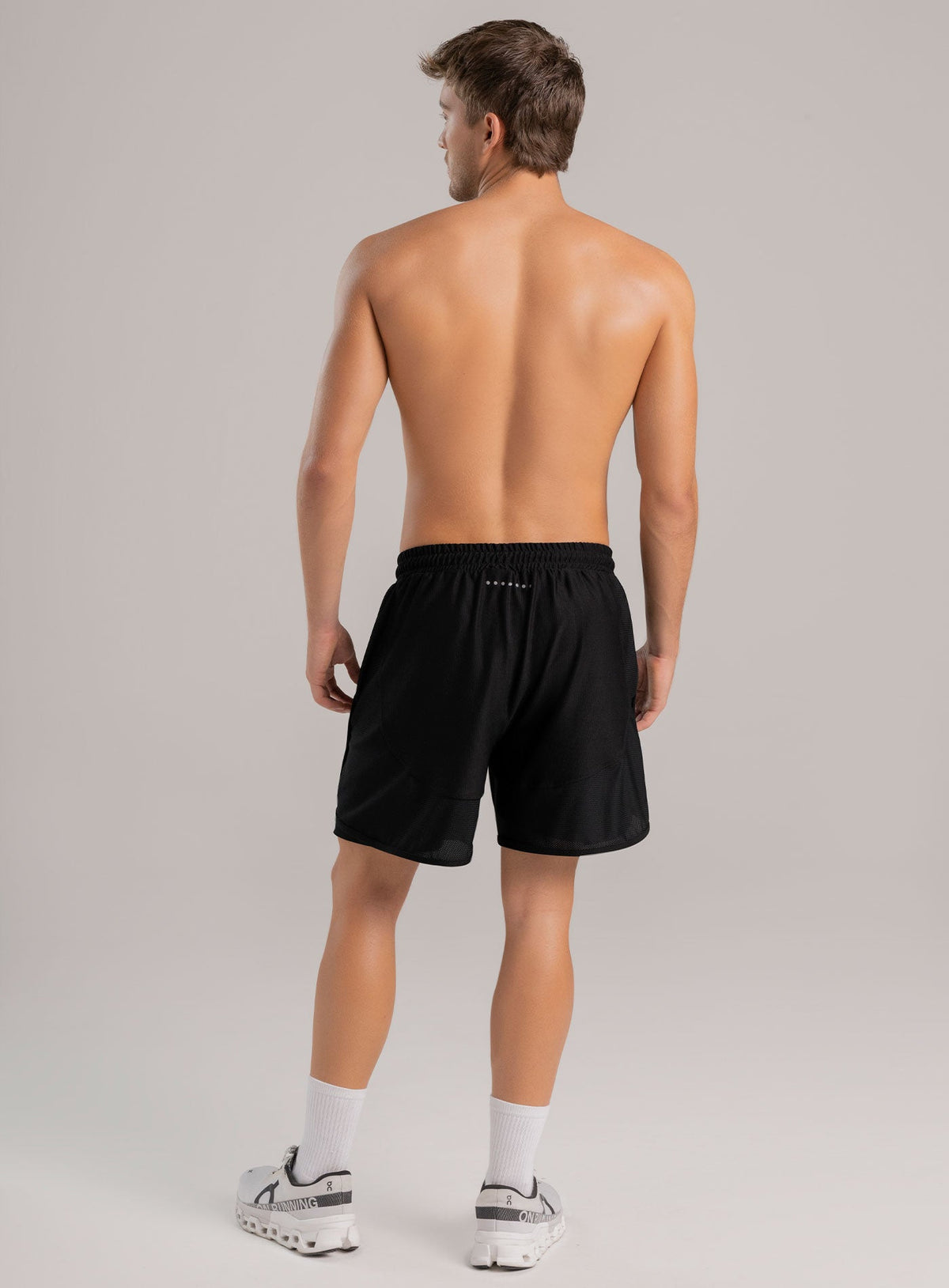 Pantaloneta deportiva color negro para hombre, marca INIZIO, referencia 86806, vista detalle. Compra al por mayor en int.babalu.com.co en USD.