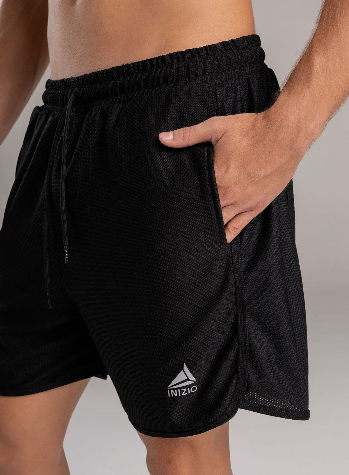 Pantaloneta deportiva Diagonales color negro para hombre, marca INIZIO, referencia 86806, vista frontal. Compra al por mayor en int.babalu.com.co en USD.