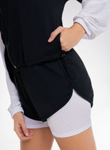 SHORT DEPORTIVO INCLUYE SHORT INTERNO TELA SHERY