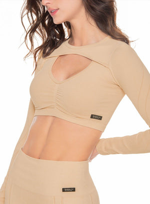 Top deportivo color beige para mujer, marca BABALÚ, referencia 109313, vista frontal. Compra al por mayor en int.babalu.com.co en USD.
