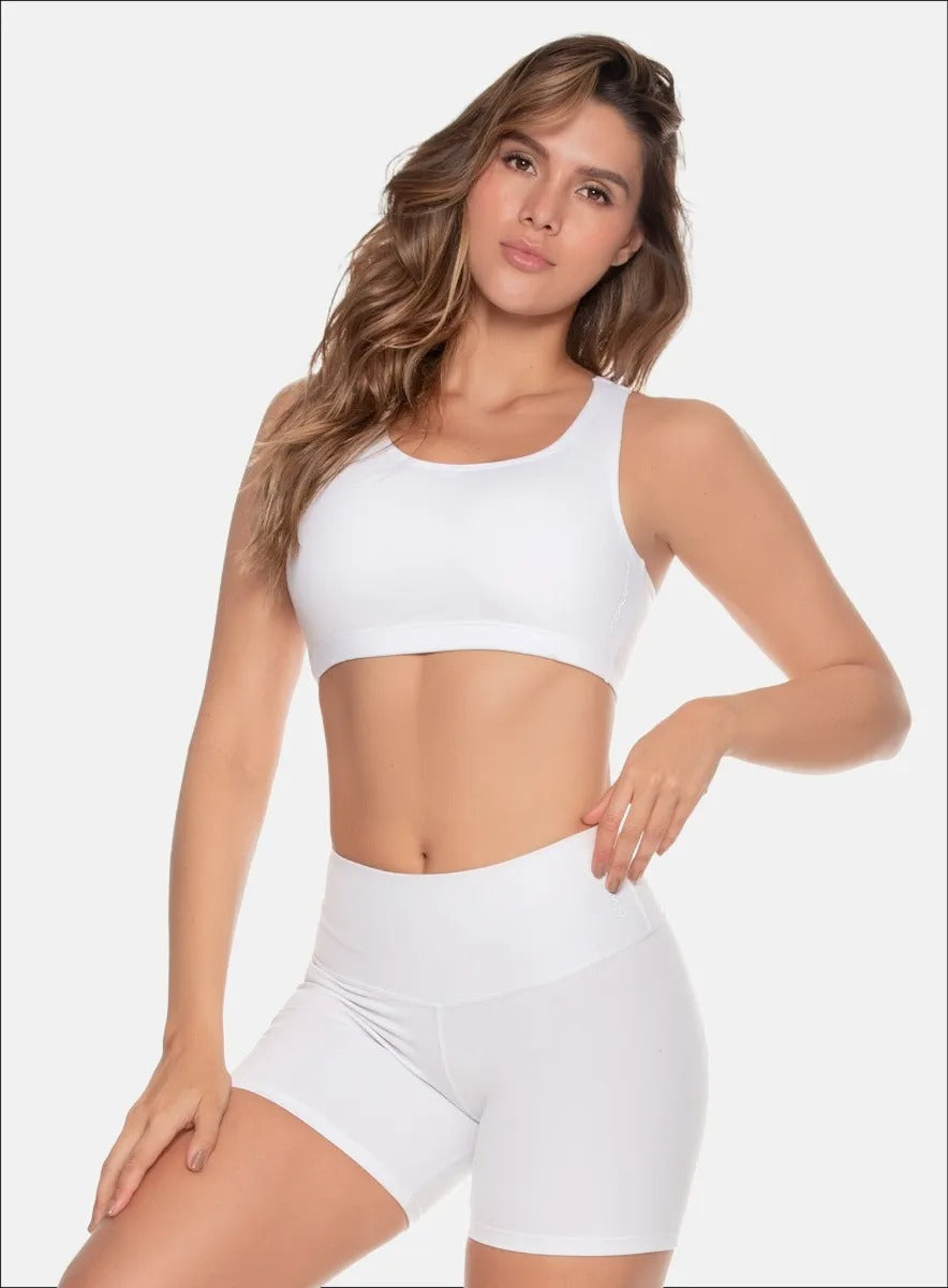 Top deportivo color blanco para mujer, marca BABALÚ, referencia 97293, vista frontal. Compra al por mayor en int.babalu.com.co en USD.