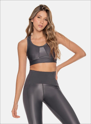 Top deportivo color gris para mujer, marca BABALÚ, referencia 111103, vista frontal. Compra al por mayor en int.babalu.com.co en USD.