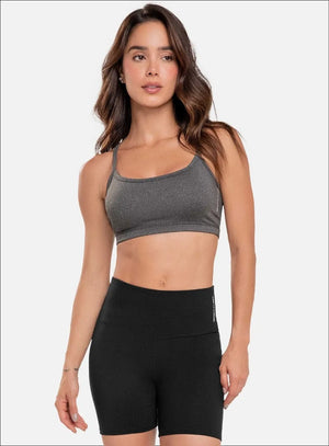 Top deportivo color gris para mujer, marca BABALÚ, referencia 15943, vista frontal. Compra al por mayor en int.babalu.com.co en USD.
