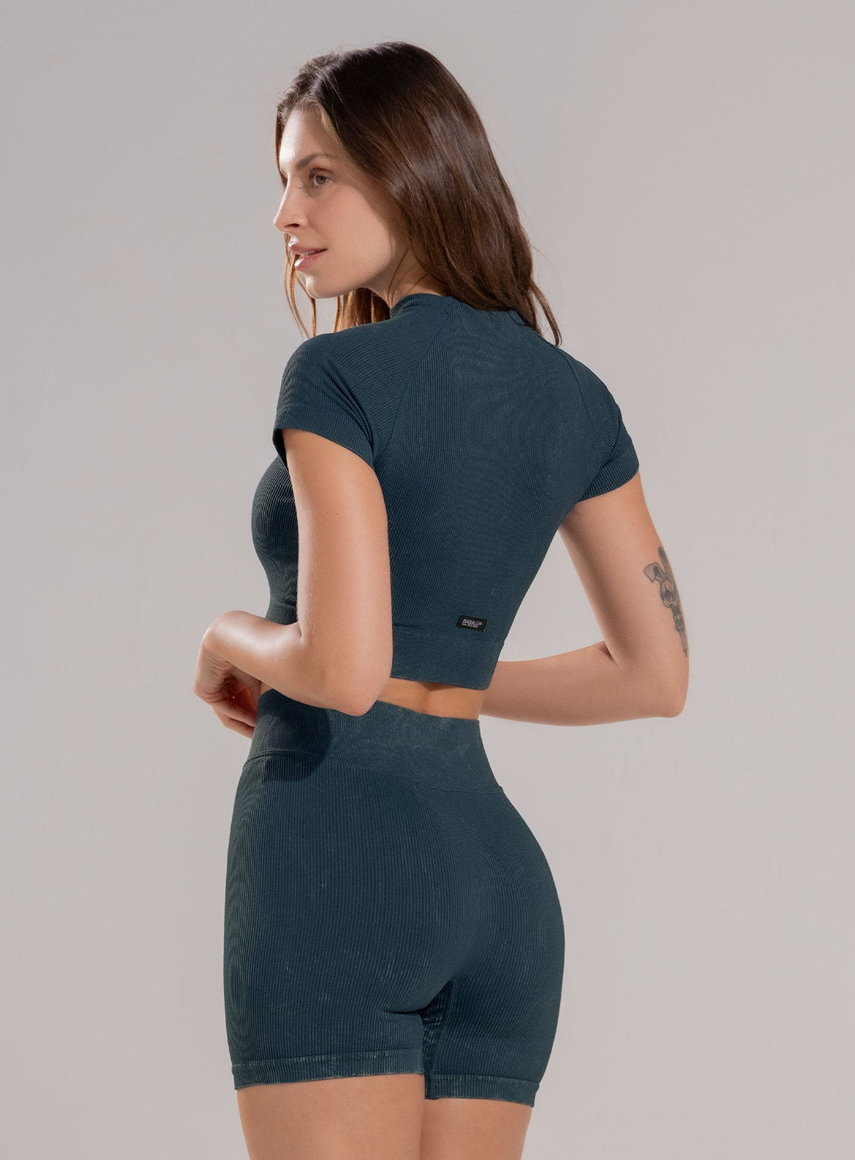 Top deportivo color navy para mujer, marca BABALÚ, referencia 110733, vista trasera. Compra al por mayor en int.babalu.com.co en USD.