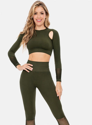 Top deportivo color verde para mujer, marca BABALÚ, referencia 106033, vista frontal. Compra al por mayor en int.babalu.com.co en USD.