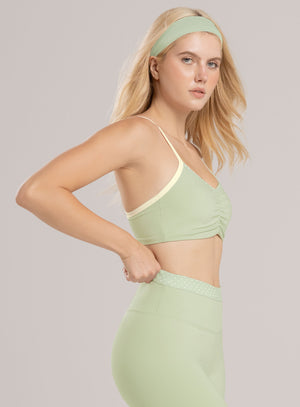 Top deportivo color verde para mujer, marca BABALÚ, referencia 115823, vista lateral. Compra al por mayor en int.babalu.com.co en USD.