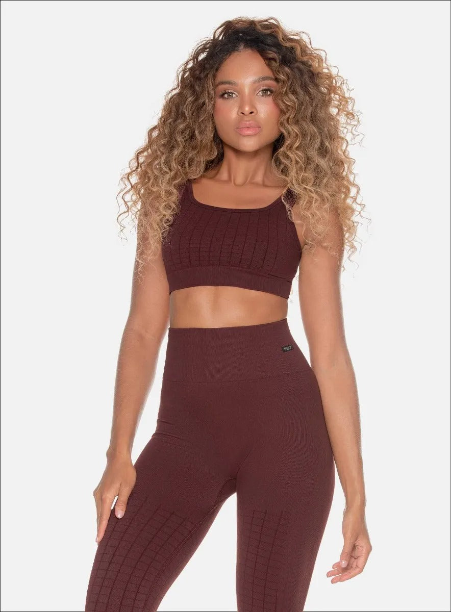 Top deportivo color vino tinto para mujer, marca BABALÚ, referencia 109863, vista frontal. Compra al por mayor en int.babalu.com.co en USD.