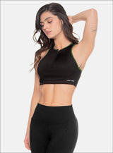 TOP DEPORTIVO DAMA CON CIERE DELANTEROSESGOS EN CONTRASTE EN SISAS Y CUELLO