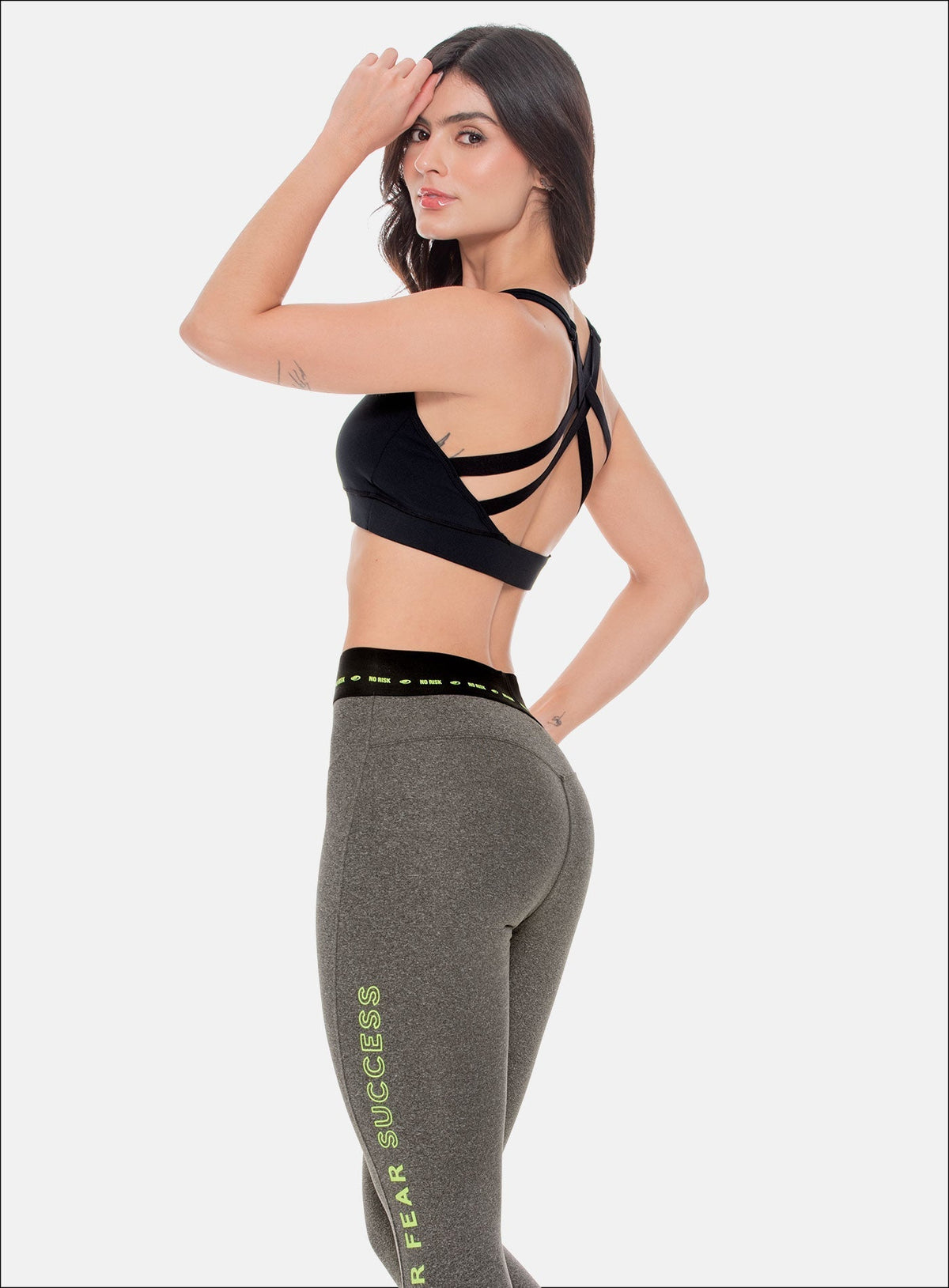Top deportivo para mujer, marca BABALÚ, referencia 108553, vista detalle. Compra al por mayor en int.babalu.com.co en USD.
