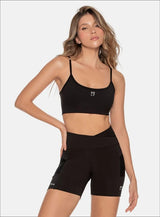 TOP DEPORTIVO BÁSICO CON ESCOTE LEVEMENTE PRONUNCIADO EN LA ESPALDA